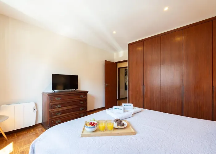 Bright & Spacious Flat By Host Wise * Πόρτο