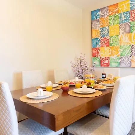 Bright & Spacious Flat By Host Wise * Oporto