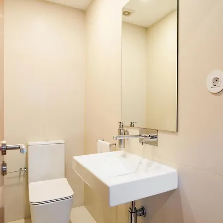 Hostwise - Bright & Spacious Flat Apartment Porto