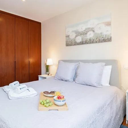 Apartment Bright & Spacious Flat By Host Wise