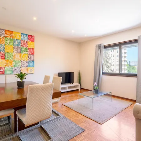 Hostwise - Bright & Spacious Flat Apartment Porto