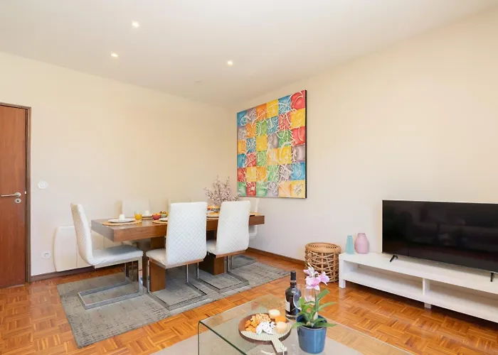 Lägenhet Bright & Spacious Flat By Host Wise *