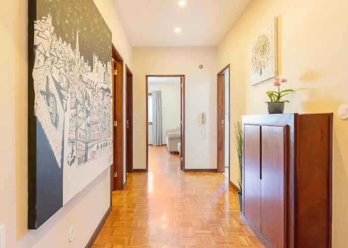 Bright & Spacious Flat By Host Wise Porto