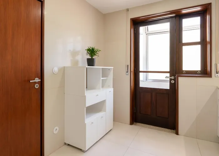 Bright & Spacious Flat By Host Wise