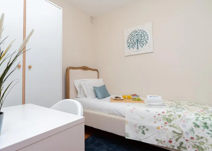 Bright & Spacious Flat By Host Wise * Oporto