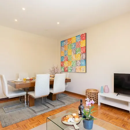 Appartamento Hostwise - Bright & Spacious Flat *