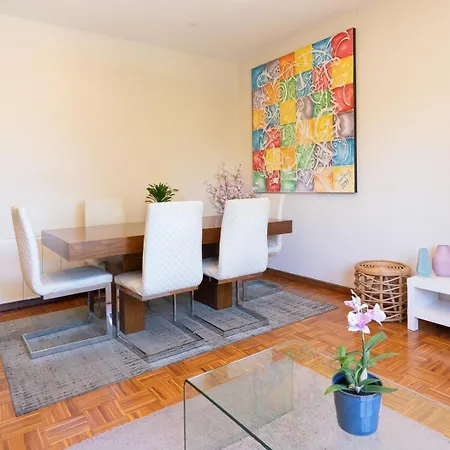 Hostwise - Bright & Spacious Flat Oporto