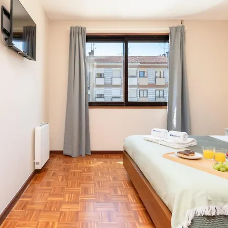 Hostwise - Bright & Spacious Flat * Oporto