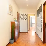 Bright & Spacious Flat By Host Wise *